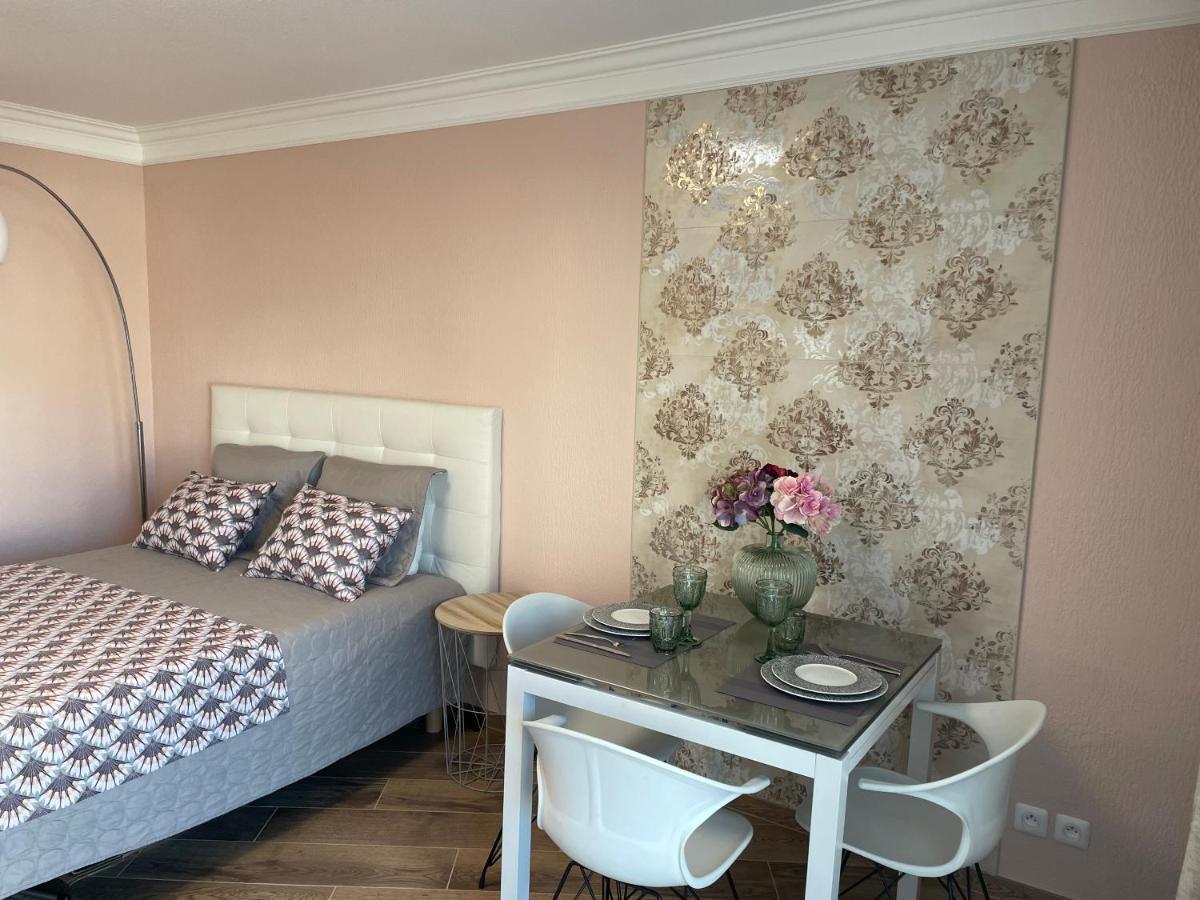 Studio With Swimming Pool 80 Meters Near The Beach Nice Exteriör bild