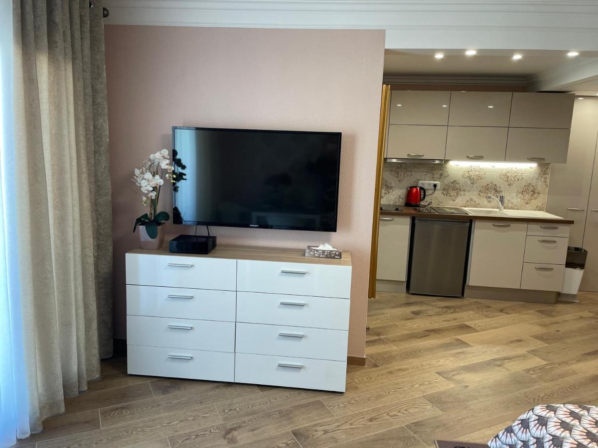 Studio With Swimming Pool 80 Meters Near The Beach Nice Exteriör bild