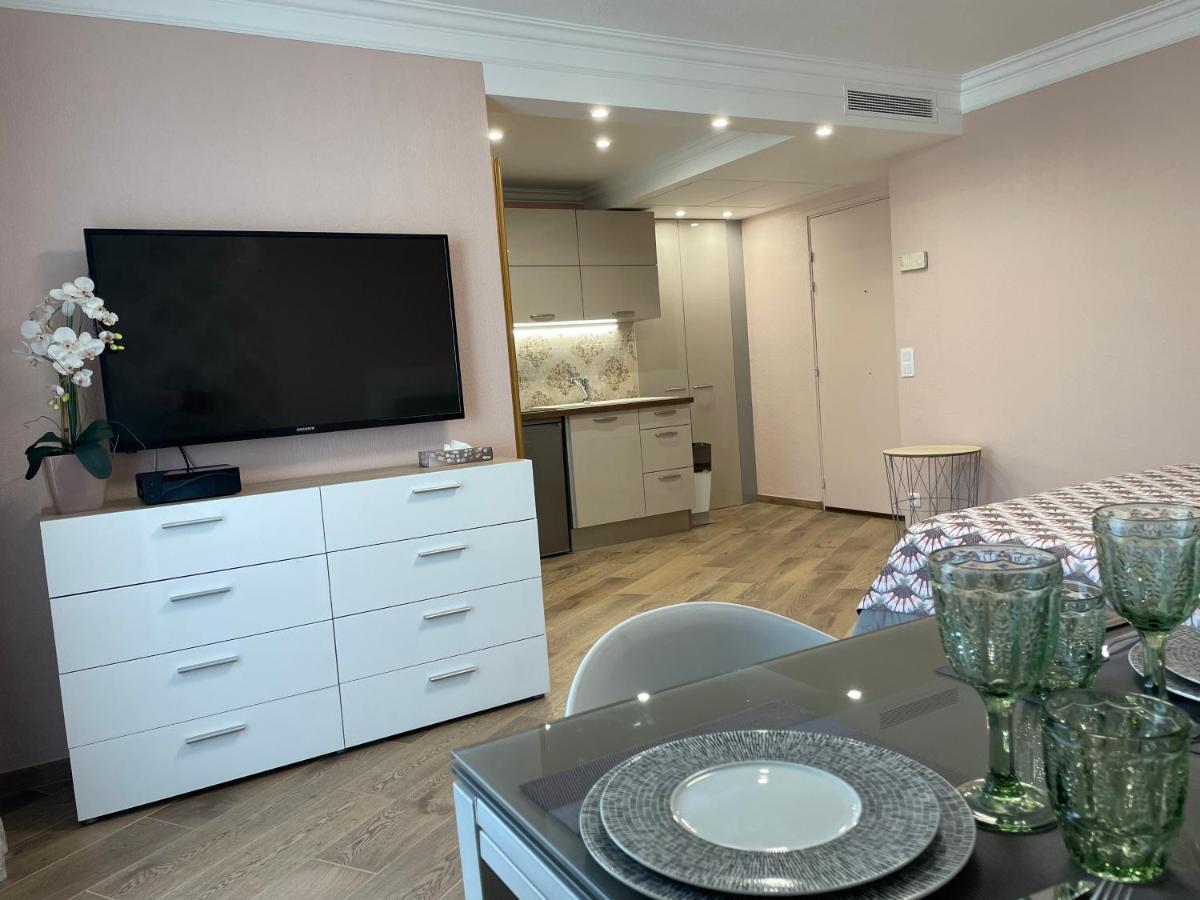 Studio With Swimming Pool 80 Meters Near The Beach Nice Exteriör bild